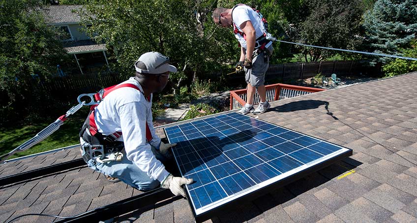 re-solar-water-heating-22176 Solar installation on a Colorado home